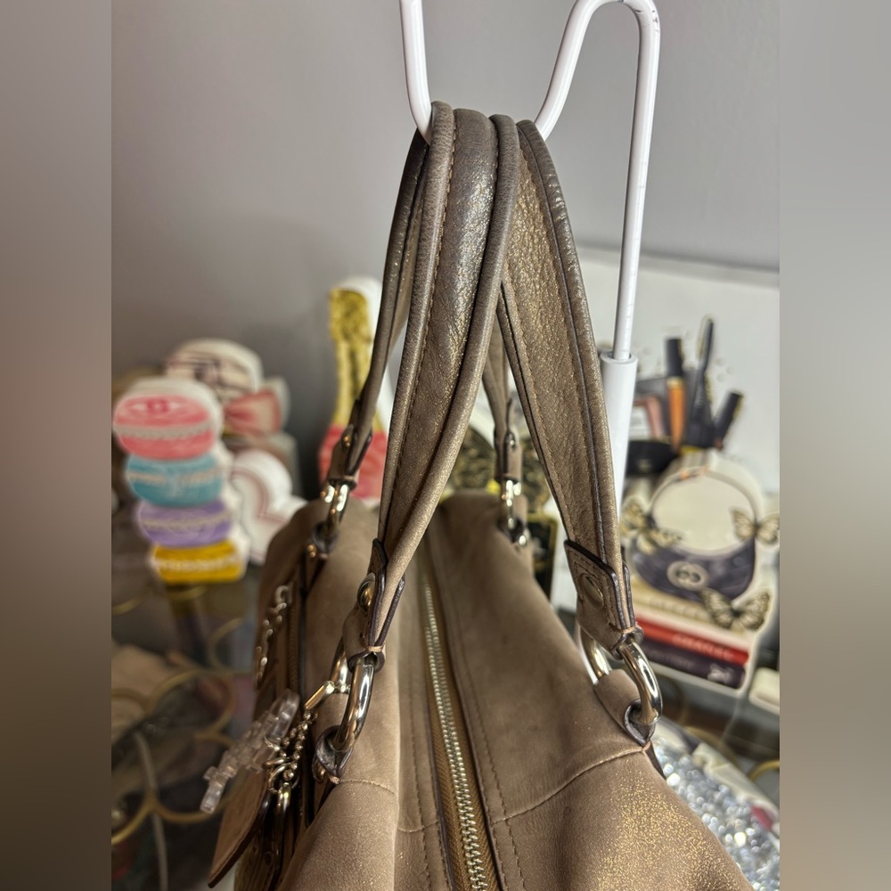 Coach 2010 Poppy “Lucky Penny” satchel GUC - Picture 10 of 15